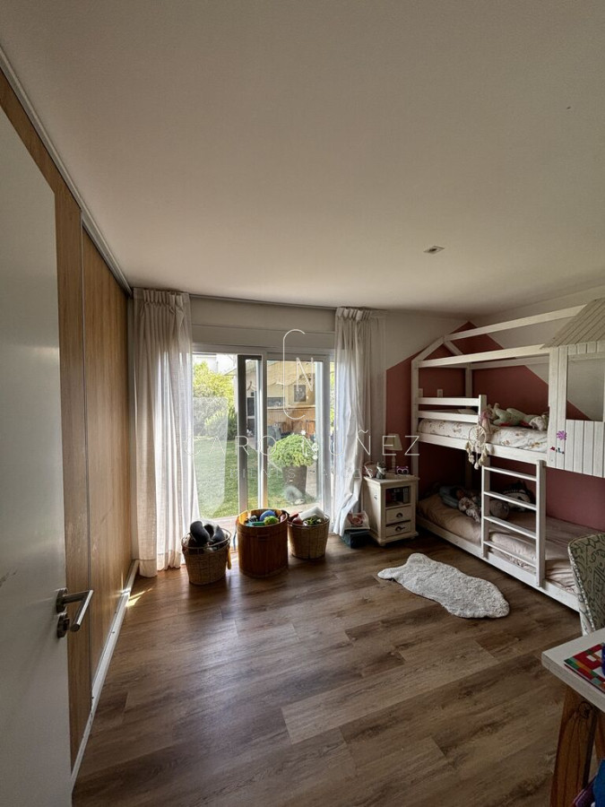 Casa ID.554 - Venta casa 4 dormitorios en Colinas de Carrasco