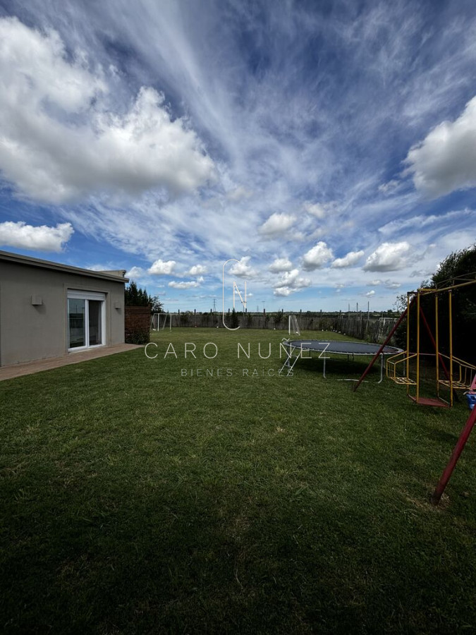 Casa ID.554 - Venta casa 4 dormitorios en Colinas de Carrasco