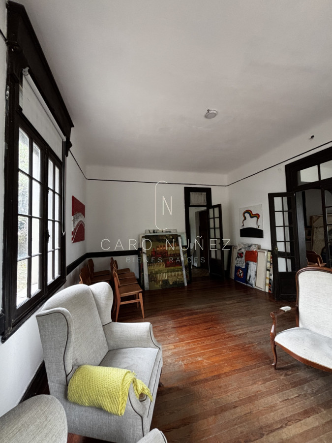 Casa ID.703 - Alquiler o venta de gran residencia de estilo en Pocitos