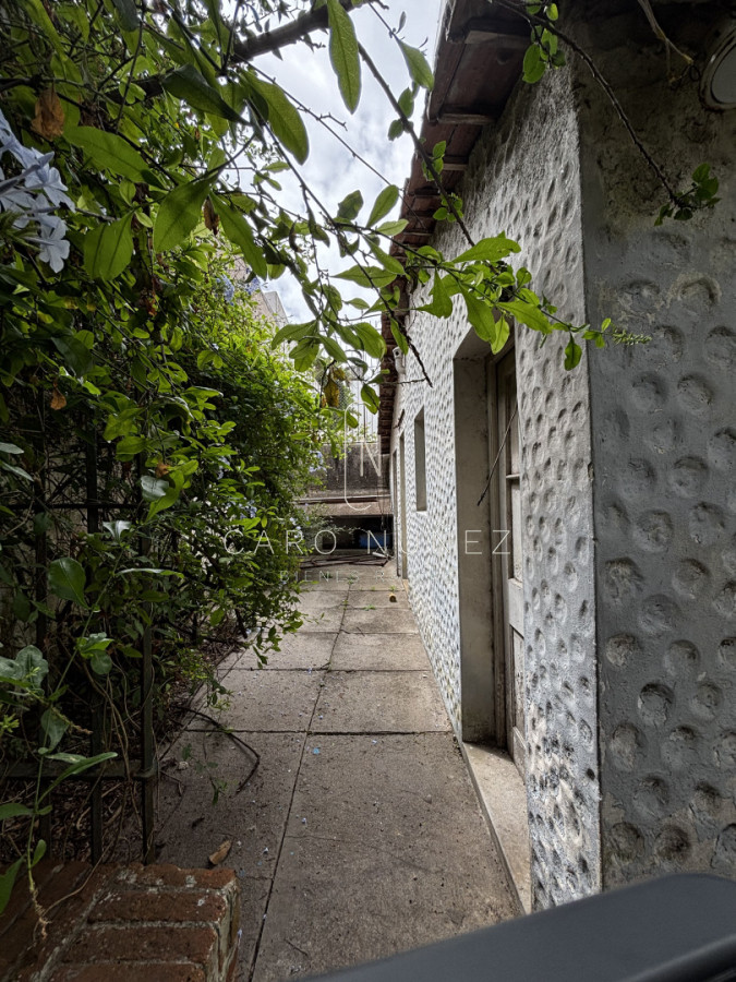 Casa ID.703 - Alquiler o venta de gran residencia de estilo en Pocitos