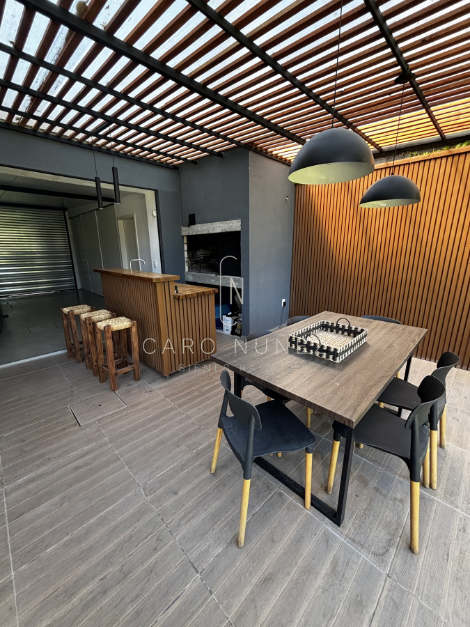 Casa ID.670 - Venta casa moderna 4 dormitorios Carrasco Sur