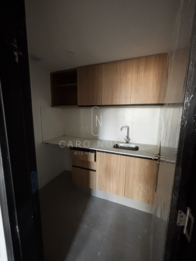 Local Comercial ID.758 - Venta o alquiler gran local