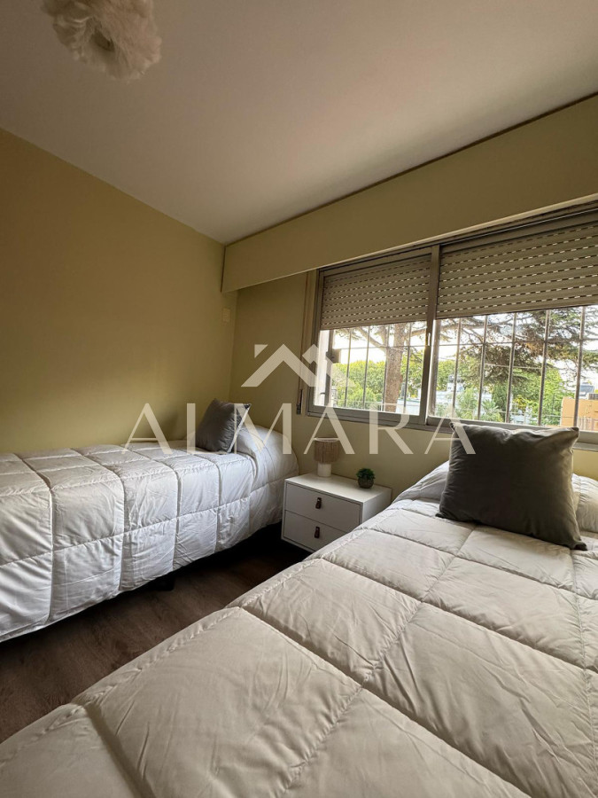 Apartamento ID.17 - ALQUILER APARTAMENTO 3DORM AMOBLADO EN PUNTA CARRETAS