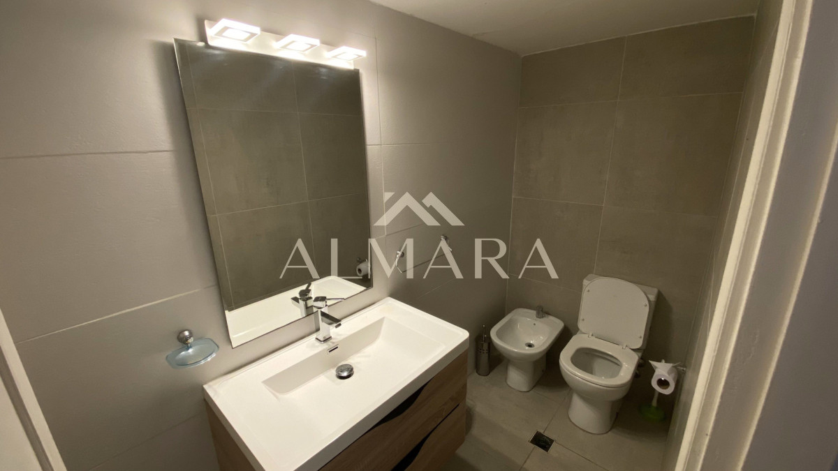 Casa ID.1 - VENTA Casa Buceo 5 dorm a metros del mar y WTC