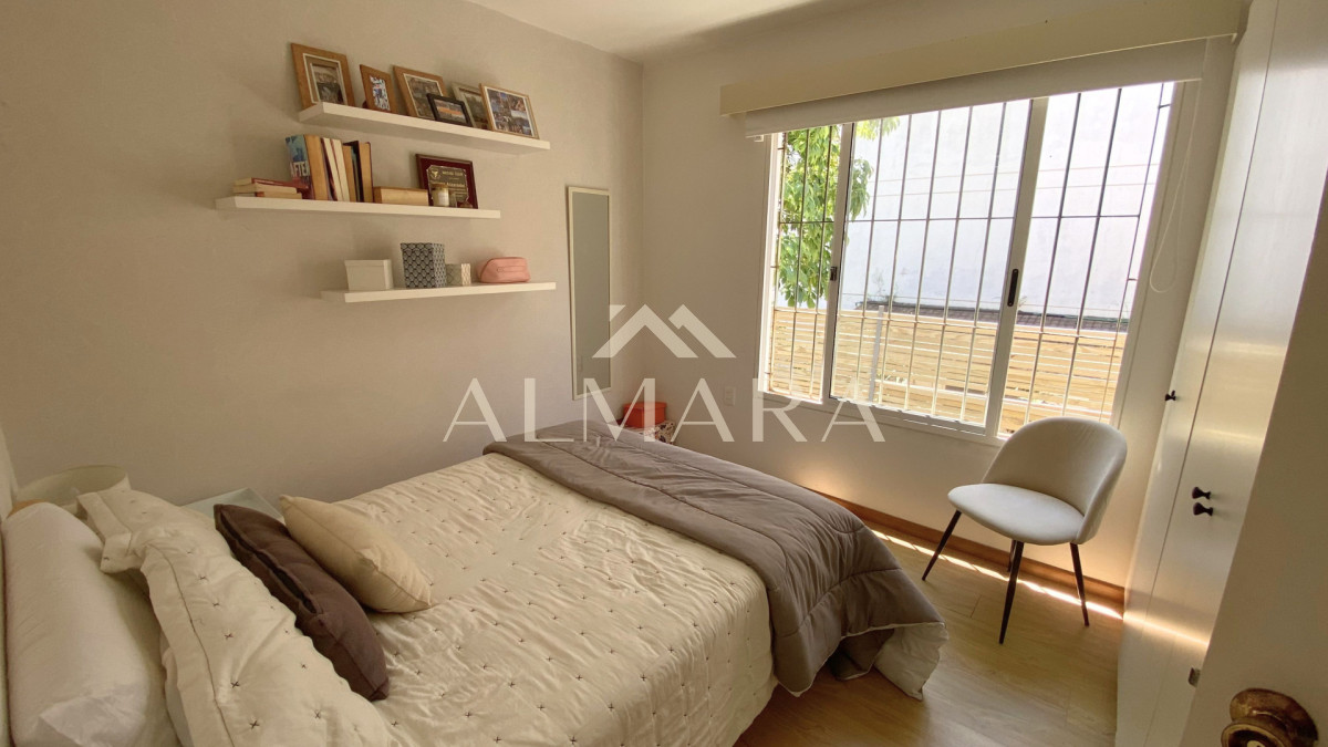 Casa ID.1 - VENTA Casa Buceo 5 dorm a metros del mar y WTC