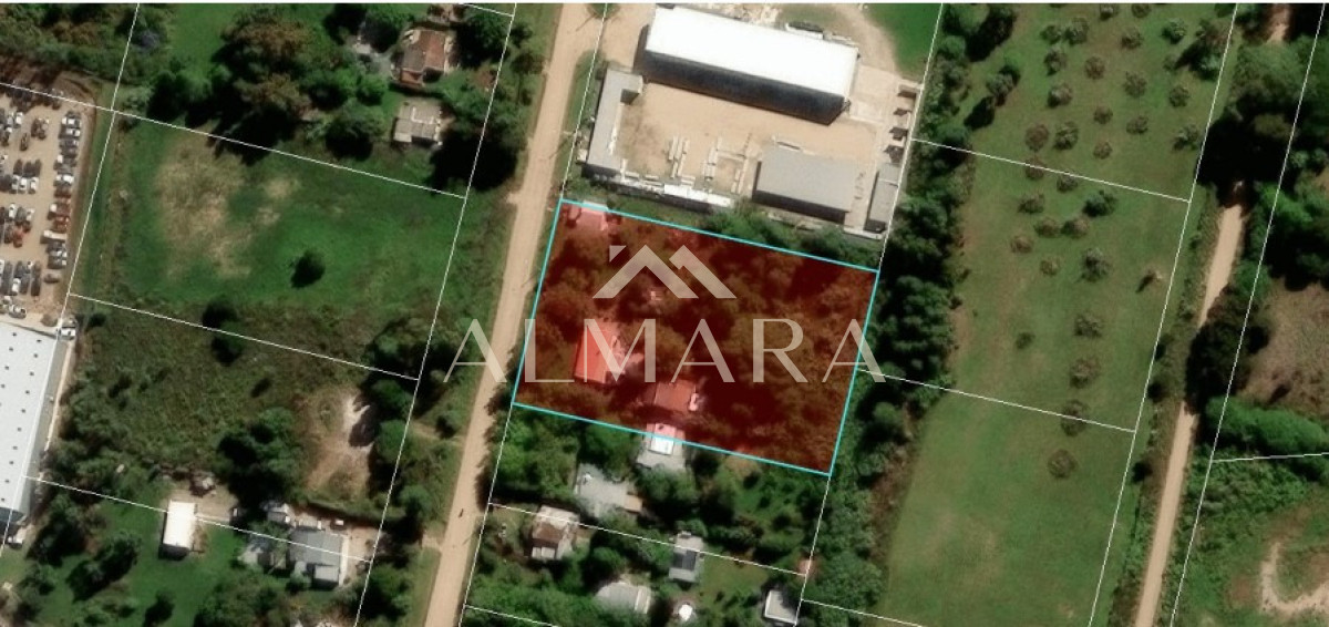 Terreno ID.14 -  Excepcional Terreno de 2500 m²en Venta frente a Car One!