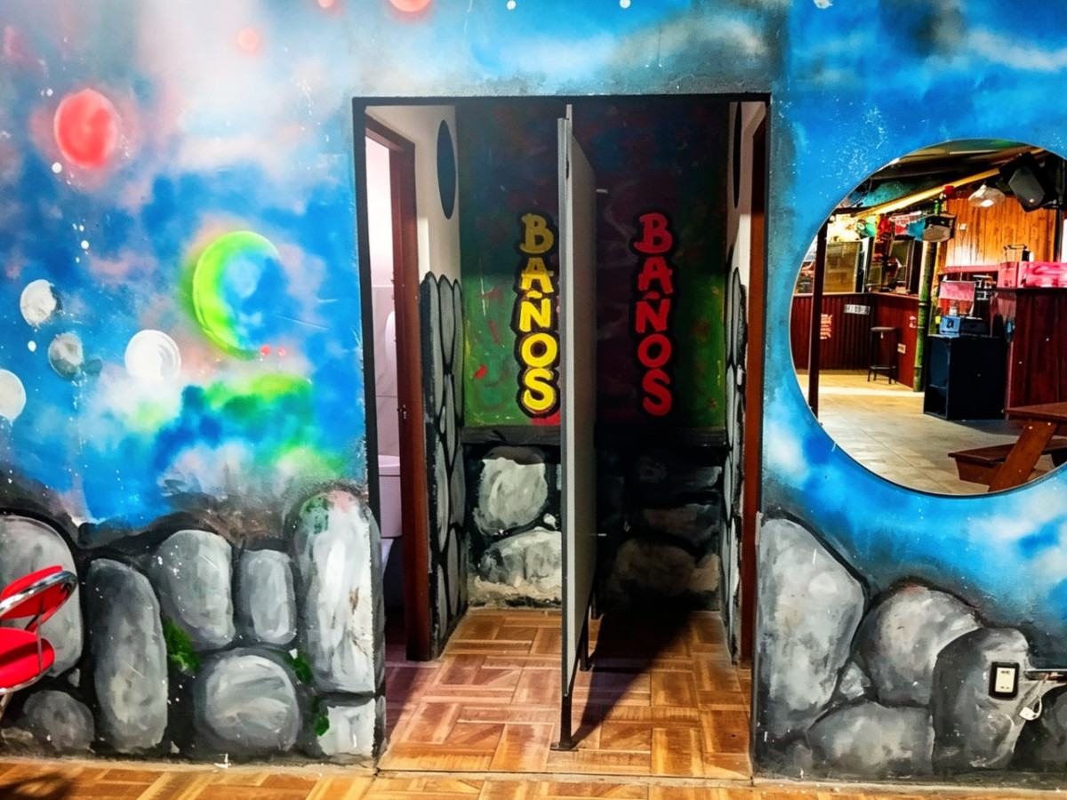Casa ID.105 - Local Comercial en Alquiler | Ideal para Resto Bar, Eventos y Emprendimientos