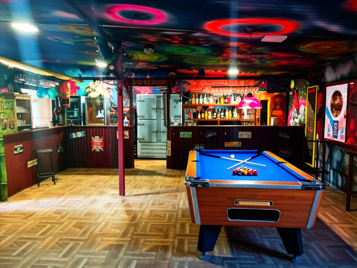 Casa ID.105 - Local Comercial en Alquiler | Ideal para Resto Bar, Eventos y Emprendimientos