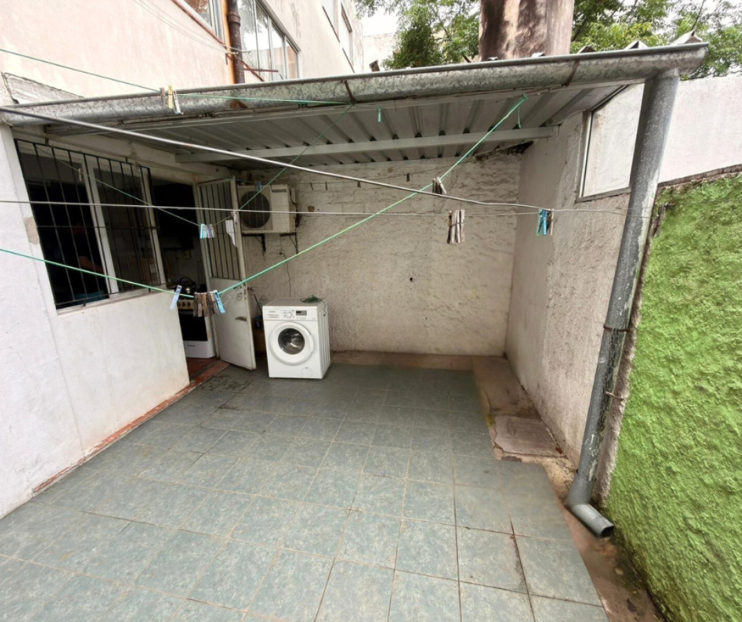 Casa ID.207 -  En alquiler - Planta baja con patio en José Pedro Varela 