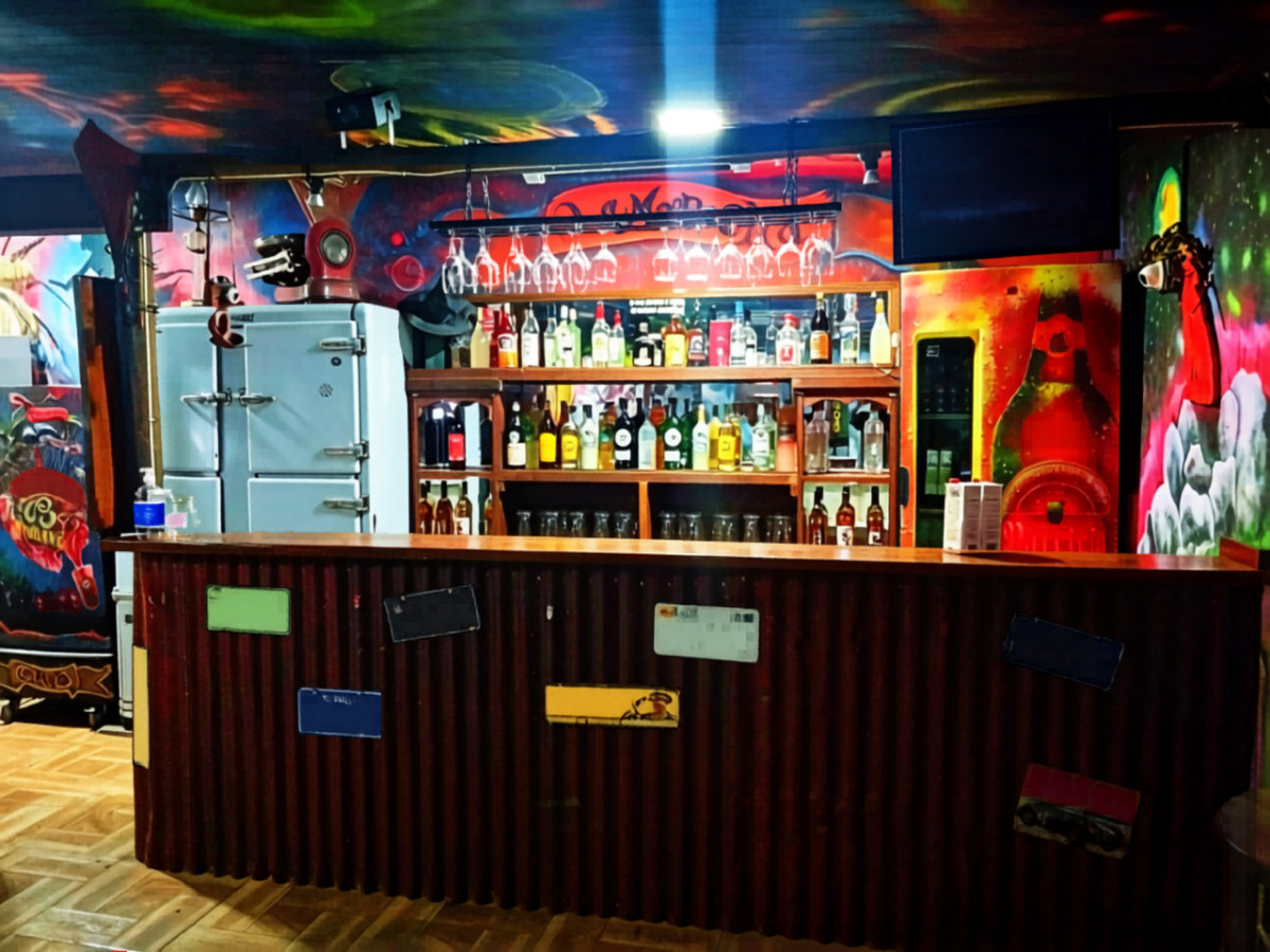 Casa ID.105 - Local Comercial en Alquiler | Ideal para Resto Bar, Eventos y Emprendimientos