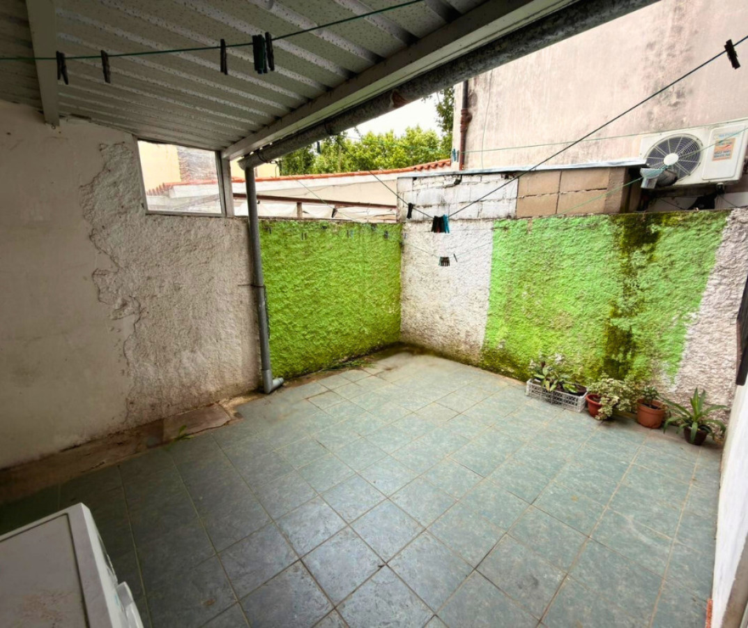 Casa ID.207 -  En alquiler - Planta baja con patio en José Pedro Varela 