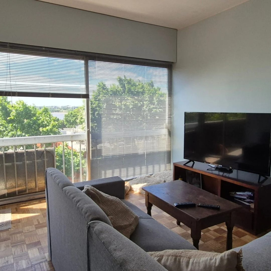 Casa ID.77 - Apartamento en Venta sobre Av. General Flores | Colonia del Sacramento U$S 195.000 | 3 Dormitorios | Balcón | Excelente Ubicación