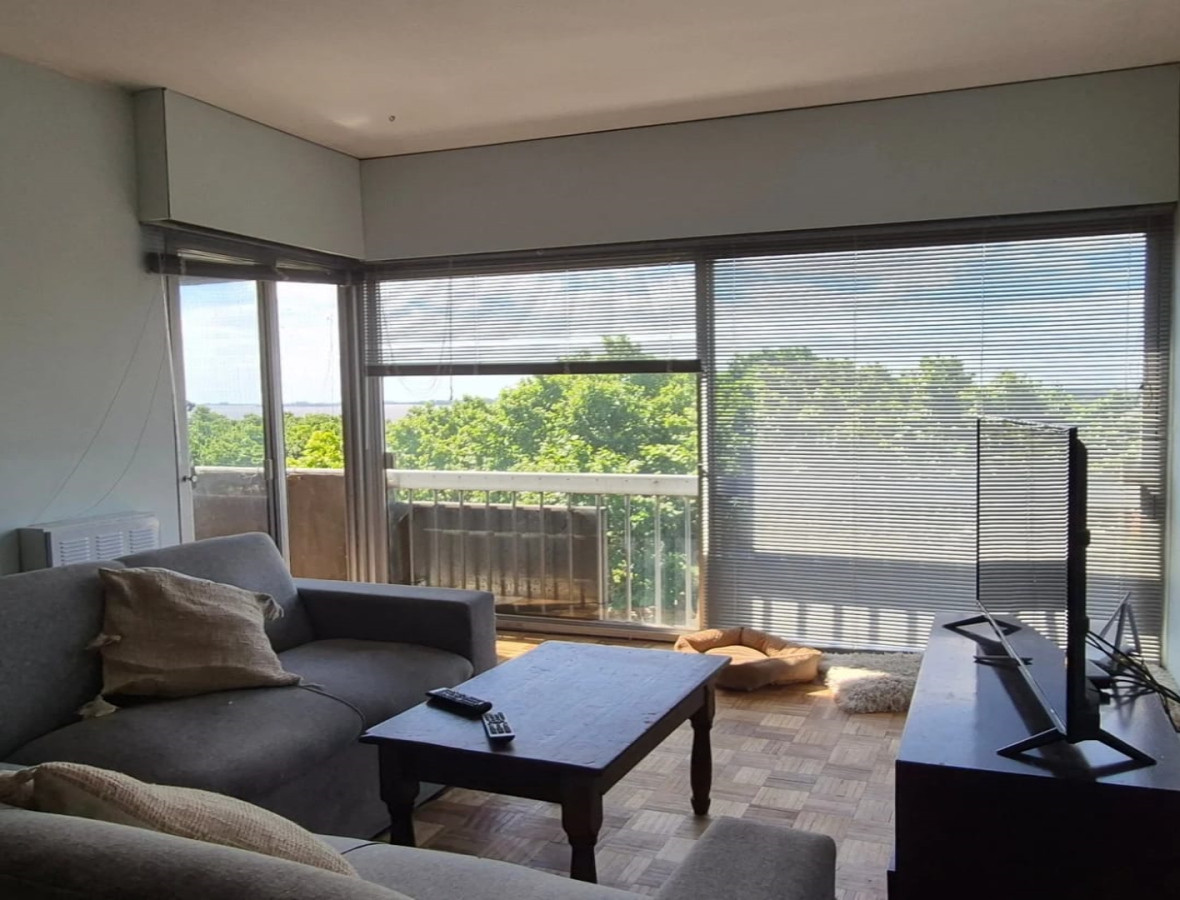 Casa ID.77 - Apartamento en Venta sobre Av. General Flores | Colonia del Sacramento U$S 195.000 | 3 Dormitorios | Balcón | Excelente Ubicación