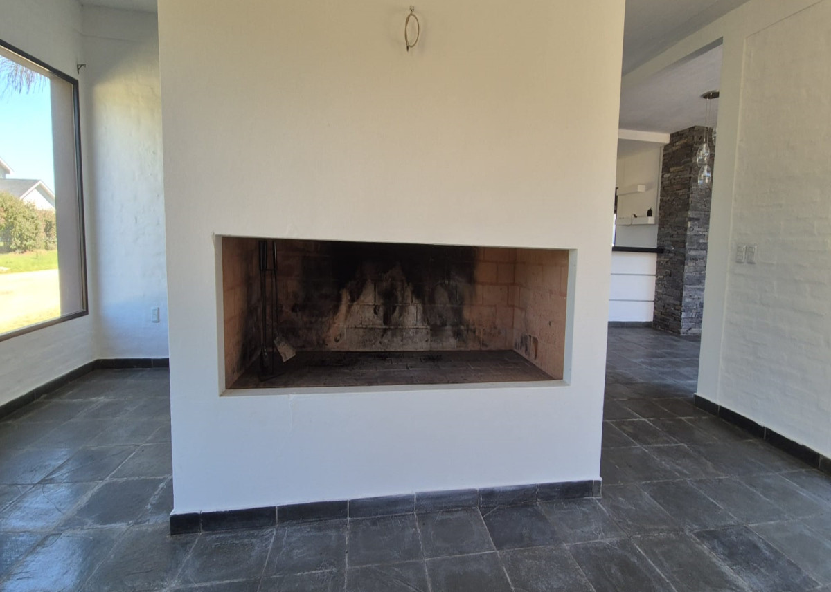 Casa ID.93 - Casa en Alquiler en Barrio Sheraton – Colonia del Sacramento