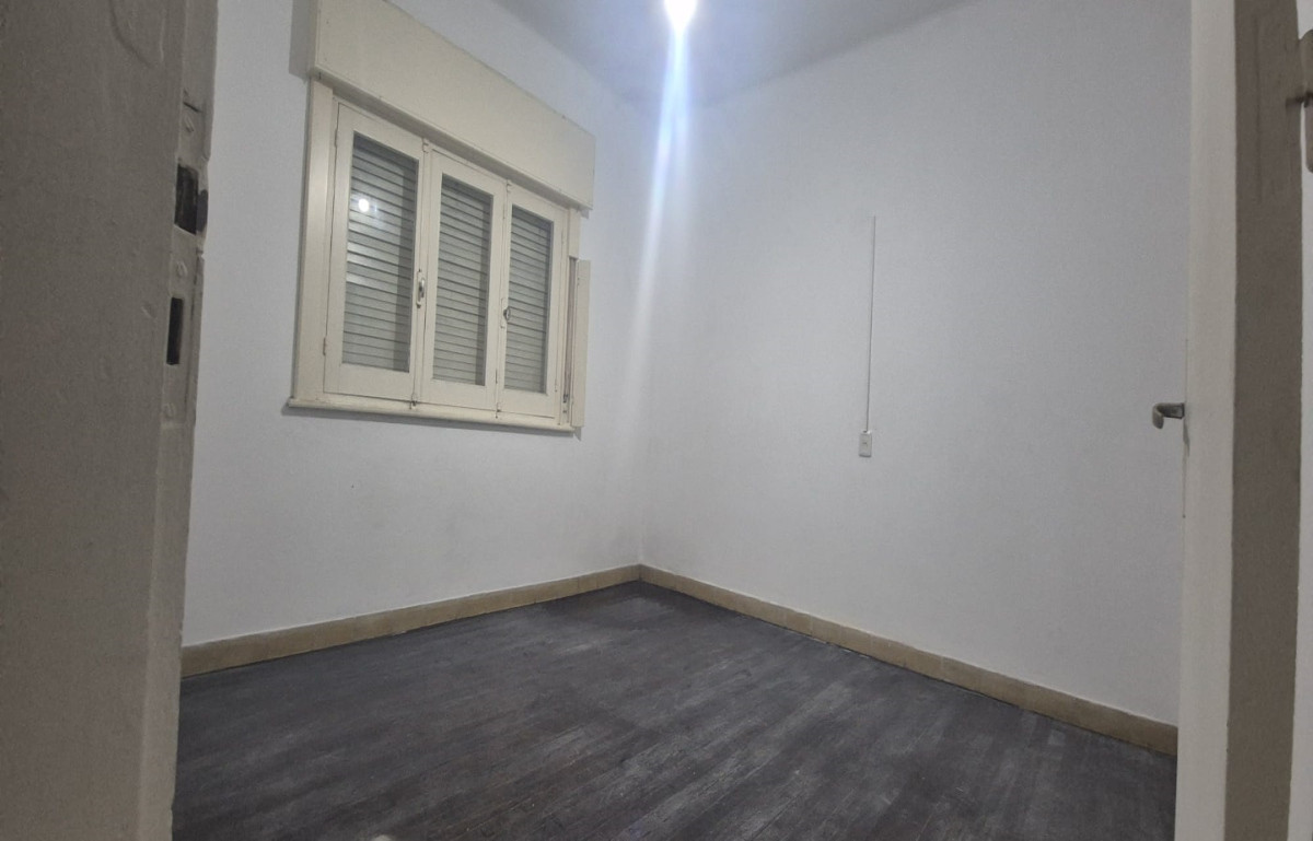 Casa ID.82 - Casa en Venta en Pueblo Nuevo | Colonia del Sacramento Ubicación Estratégica | Gran Patio | U$S 140.000