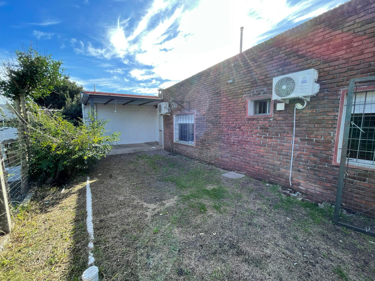 Casa ID.52 - Casa en Venta | 2 Dormitorios + galpón de 200m²| Precio: U$D 160.000