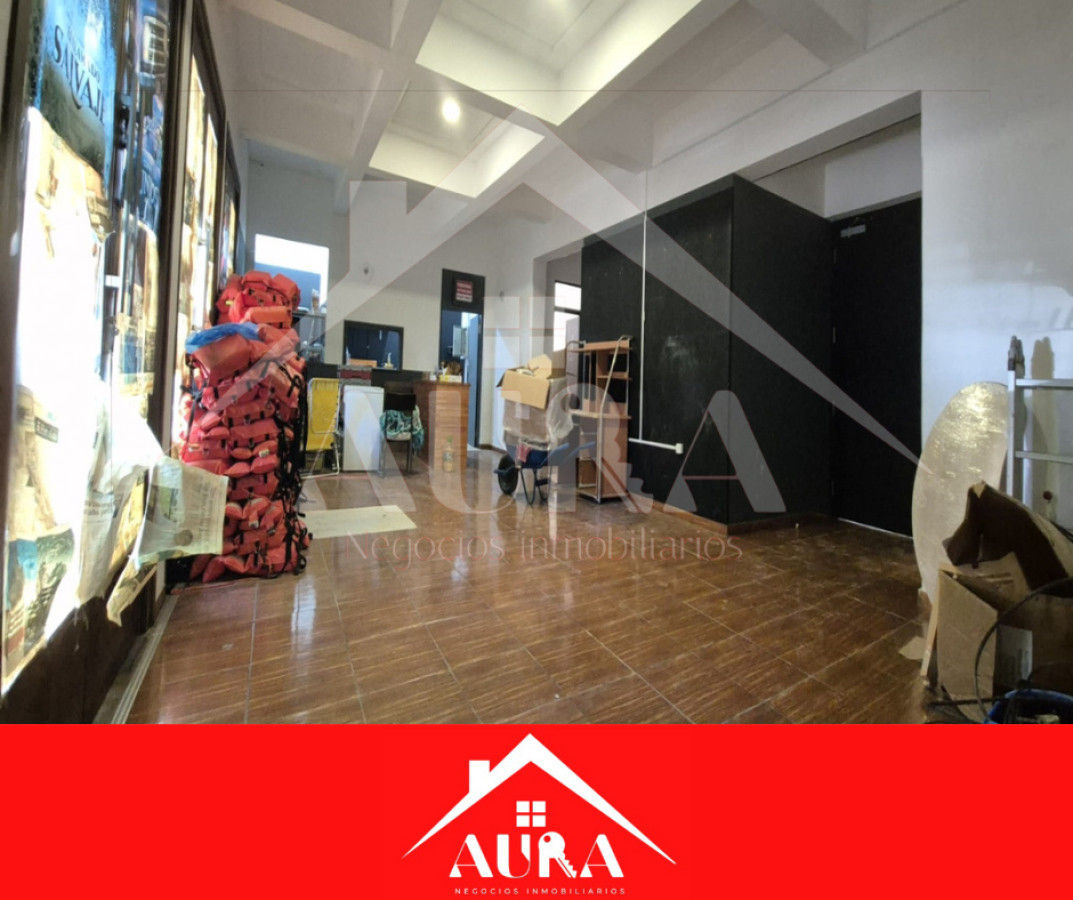Casa ID.107 - Ex Cine en Venta – Oportunidad Única en el Corazón de Colonia del Sacramento