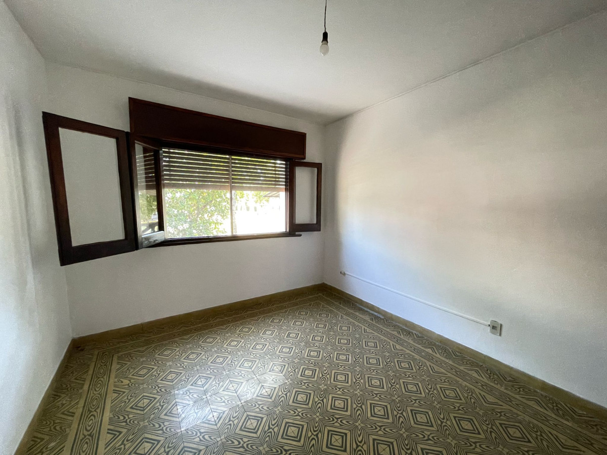 Casa ID.28 - Casa Familiar + Apartamento Independiente | Precio Total: U$D 250.000