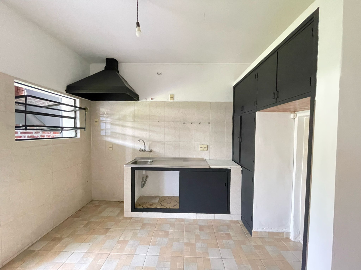 Casa ID.28 - Casa Familiar + Apartamento Independiente | Precio Total: U$D 250.000