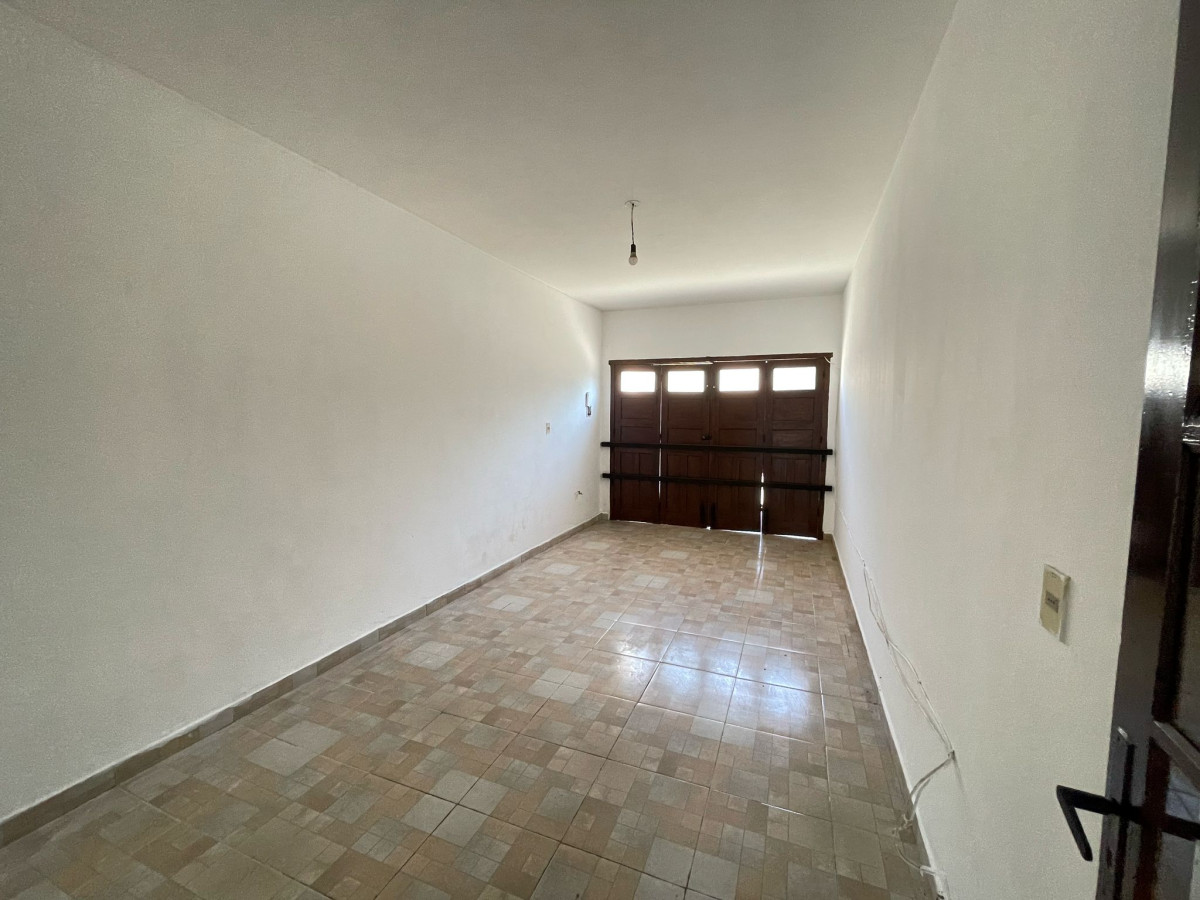 Casa ID.28 - Casa Familiar + Apartamento Independiente | Precio Total: U$D 250.000