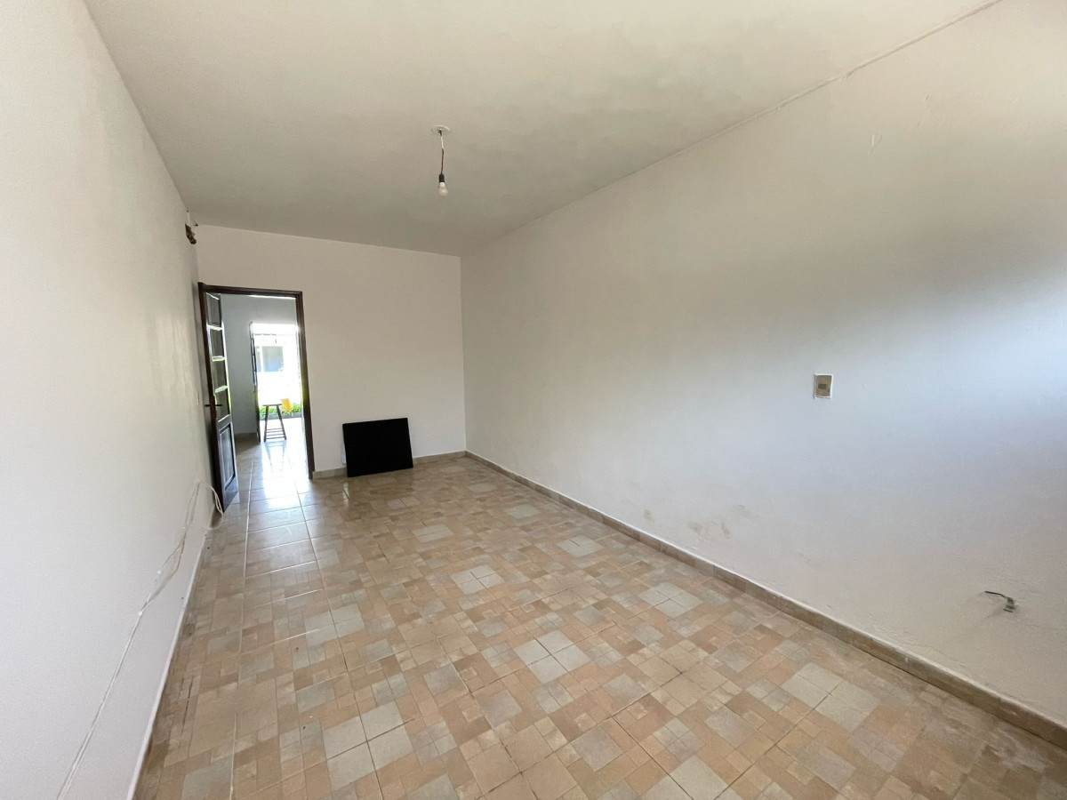 Casa ID.28 - Casa Familiar + Apartamento Independiente | Precio Total: U$D 250.000