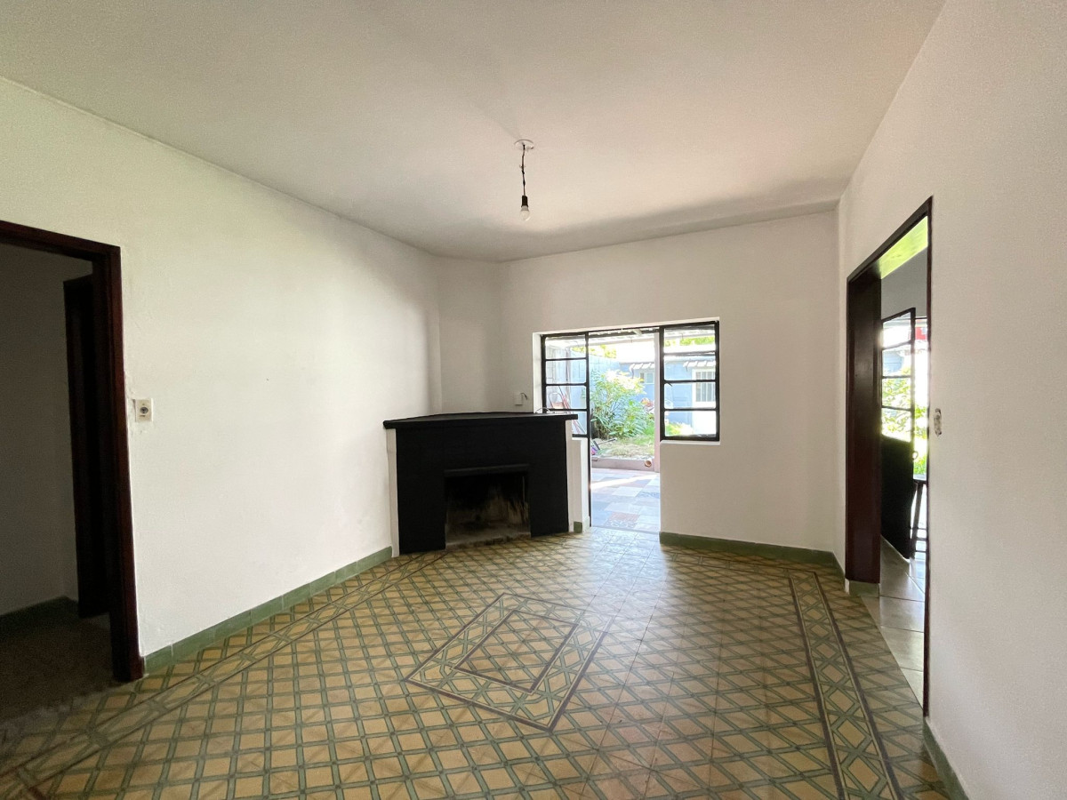 Casa ID.28 - Casa Familiar + Apartamento Independiente | Precio Total: U$D 250.000