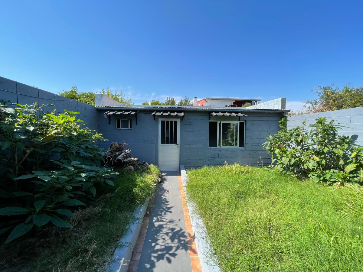 Casa ID.28 - Casa Familiar + Apartamento Independiente | Precio Total: U$D 250.000