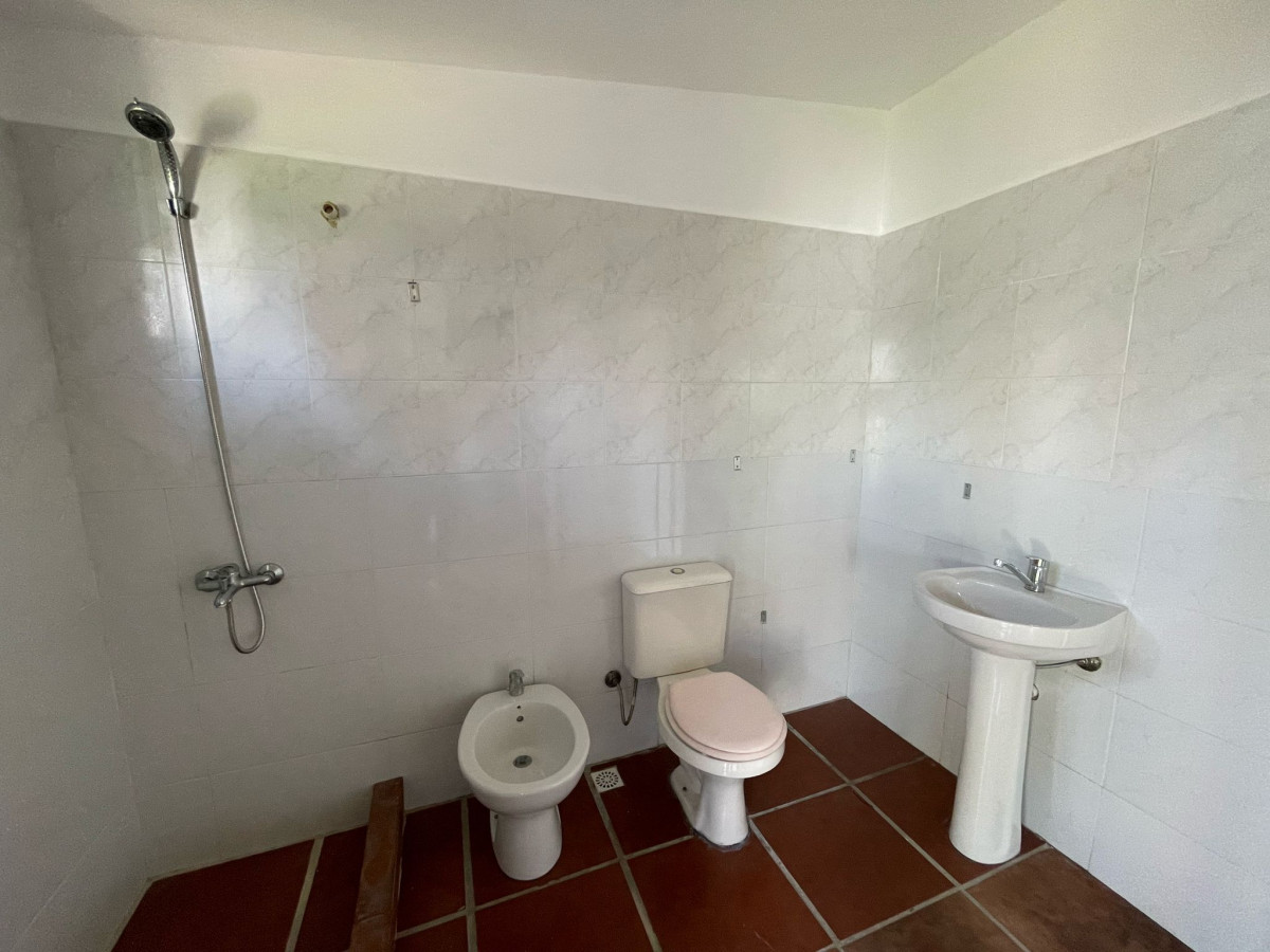 Casa ID.28 - Casa Familiar + Apartamento Independiente | Precio Total: U$D 250.000