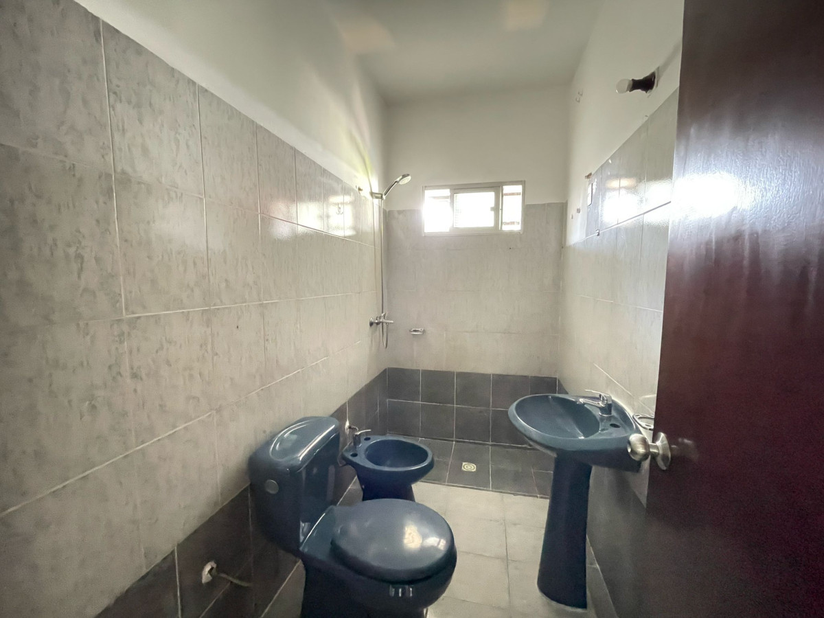 Casa ID.28 - Casa Familiar + Apartamento Independiente | Precio Total: U$D 250.000