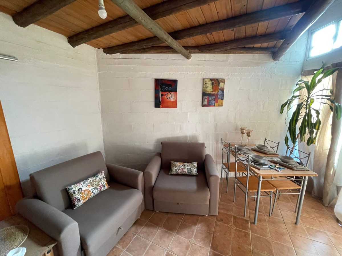 Casa ID.131 - Casa con Apartamento Independiente en Venta – Espacio, Estilo y Confort en Colonia del Sacramento