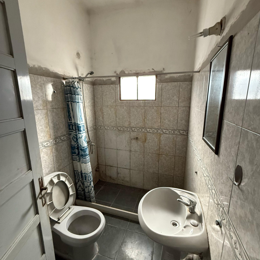 Casa ID.65 - Propiedad a Reciclar en el Corazón de Colonia del Sacramento Una Joya con Potencial Esperando a un Visionario