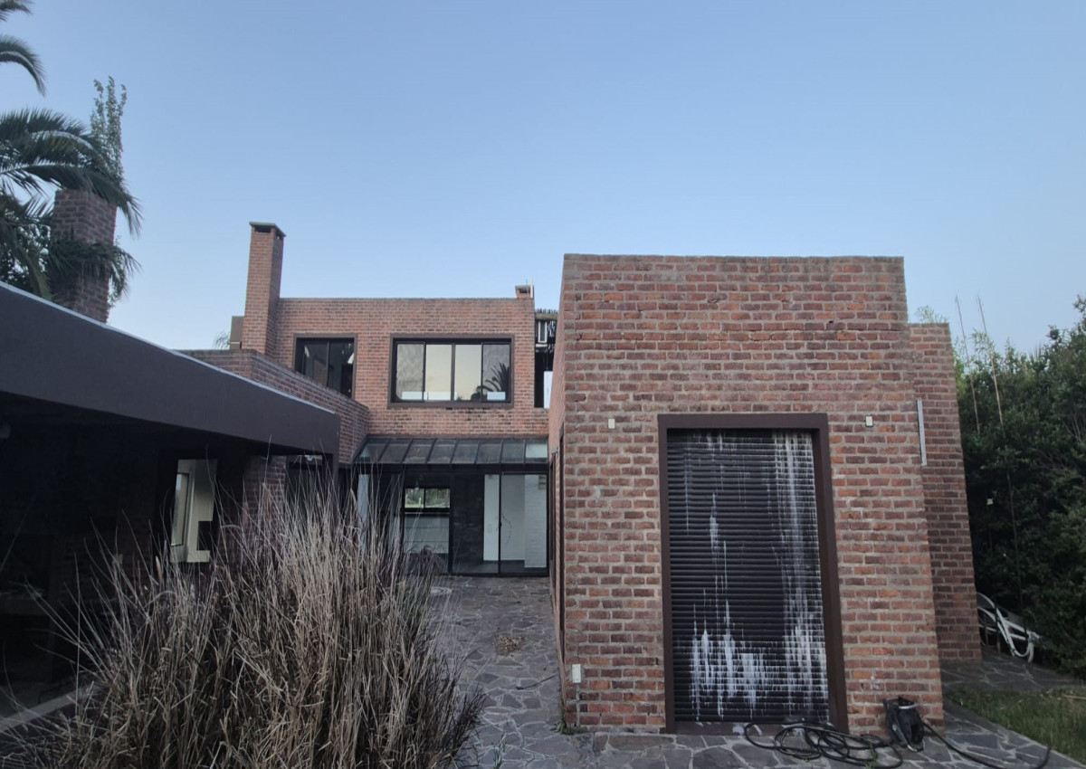 Casa ID.93 - Casa en Alquiler en Barrio Sheraton – Colonia del Sacramento