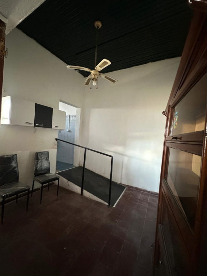 Casa ID.89 - Casa + Local Comercial en Venta sobre Avenida Principal Precio: U$S 250.000