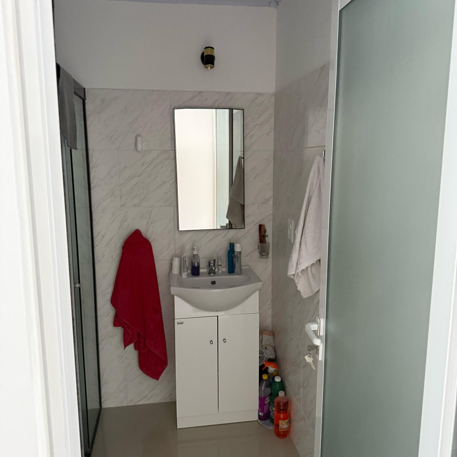 Casa ID.46 - Casa Contemporánea en Venta | 3 Ambientes + Piscina | Precio: U$D 125.000