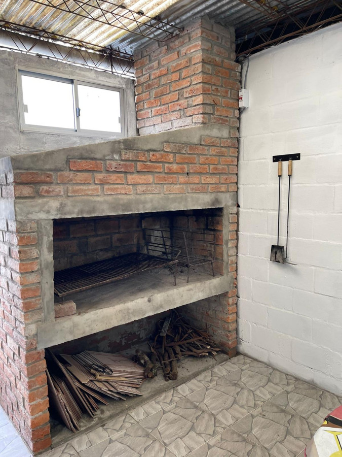 Casa ID.52 - Casa en Venta | 2 Dormitorios + galpón de 200m²| Precio: U$D 160.000