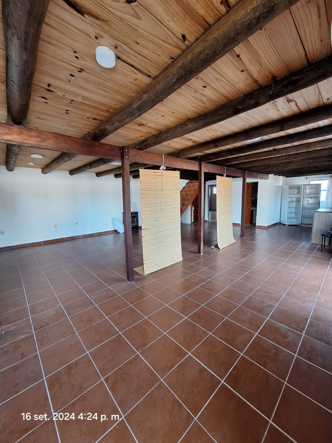 Casa ID.61 - Casa en Alquiler de Dos Plantas Próxima a Zona Franca y Balneario Ferrando | Colonia del Sacramento