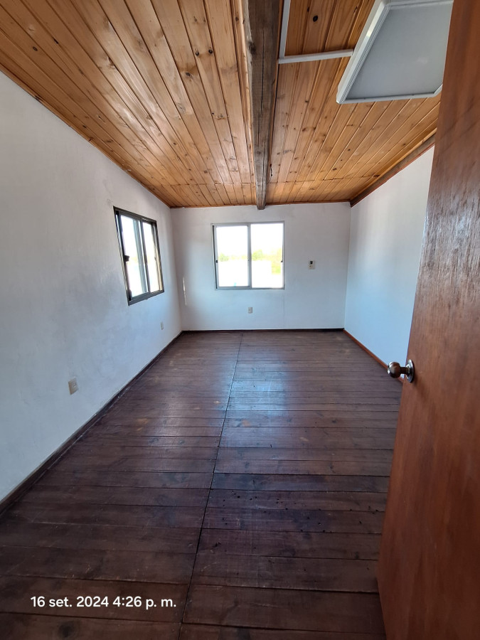 Casa ID.61 - Casa en Alquiler de Dos Plantas Próxima a Zona Franca y Balneario Ferrando | Colonia del Sacramento