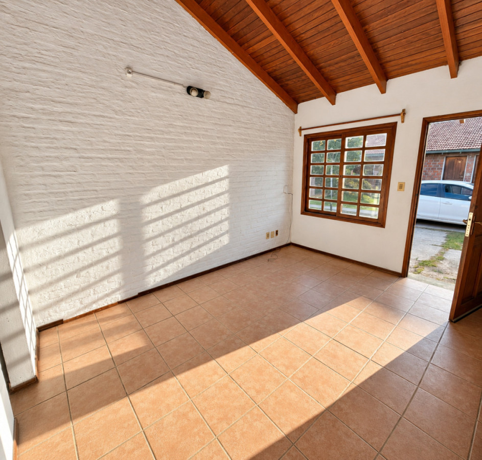 Casa ID.251 - Casa en alquiler - Las Quintitas, Viviendas Policiales