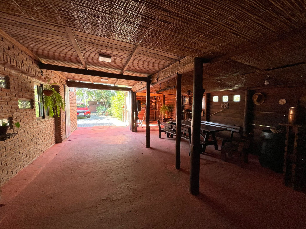 Casa ID.4 -  Casa en Alquiler Anual - Colonia del Sacramento