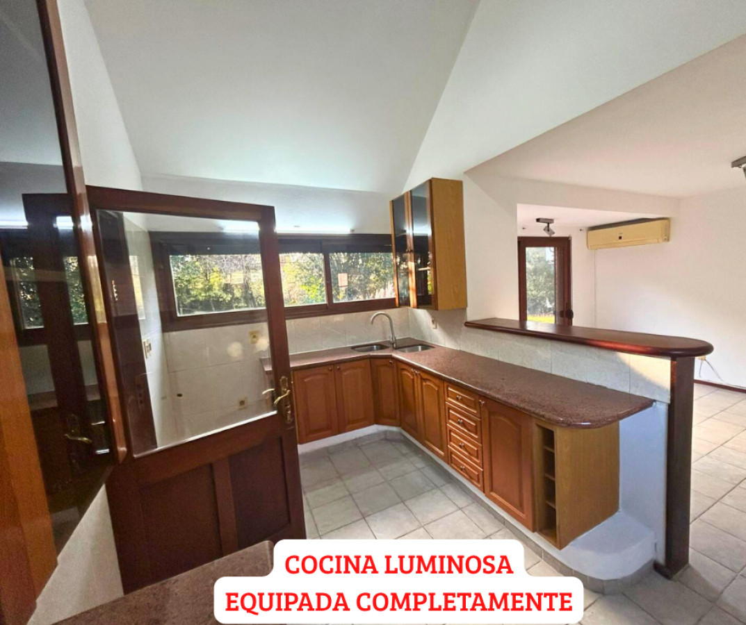 Casa ID.145 - 🏡 Alquiler de Casa en Zona Residencial – A 1 cuadra y ½ de la Rambla de las Américas