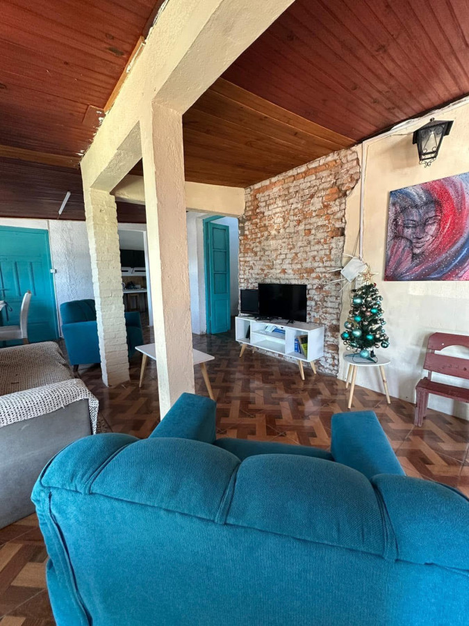 Casa ID.89 - Casa + Local Comercial en Venta sobre Avenida Principal Precio: U$S 250.000