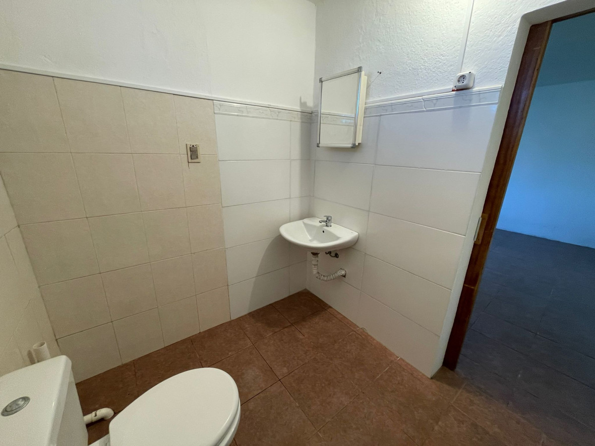 Casa ID.127 - Casa en Alquiler – 1 Dormitorio con Patio y Alero | $22.000 mensuales