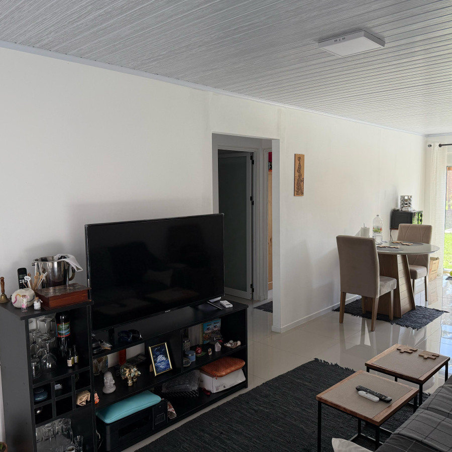 Casa ID.44 - Casa Contemporánea en Venta | 3 Ambientes + Piscina | Precio: U$D 140.000