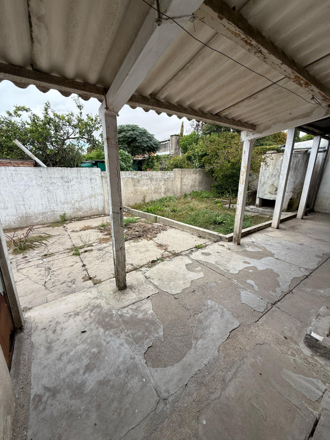 Casa ID.65 - Propiedad a Reciclar en el Corazón de Colonia del Sacramento Una Joya con Potencial Esperando a un Visionario