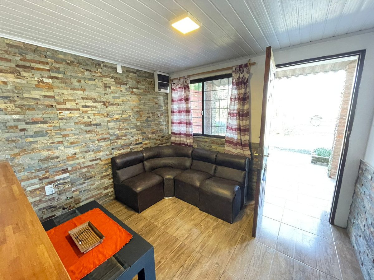 Casa ID.52 - Casa en Venta | 2 Dormitorios + galpón de 200m²| Precio: U$D 160.000