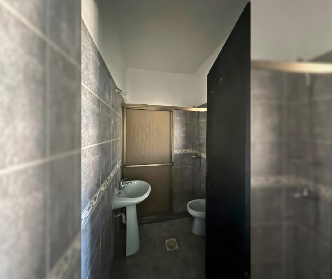 Casa ID.195 - Alquiler Casa 2 Dormitorios - Calle Río Negro, Colonia del Sacramento