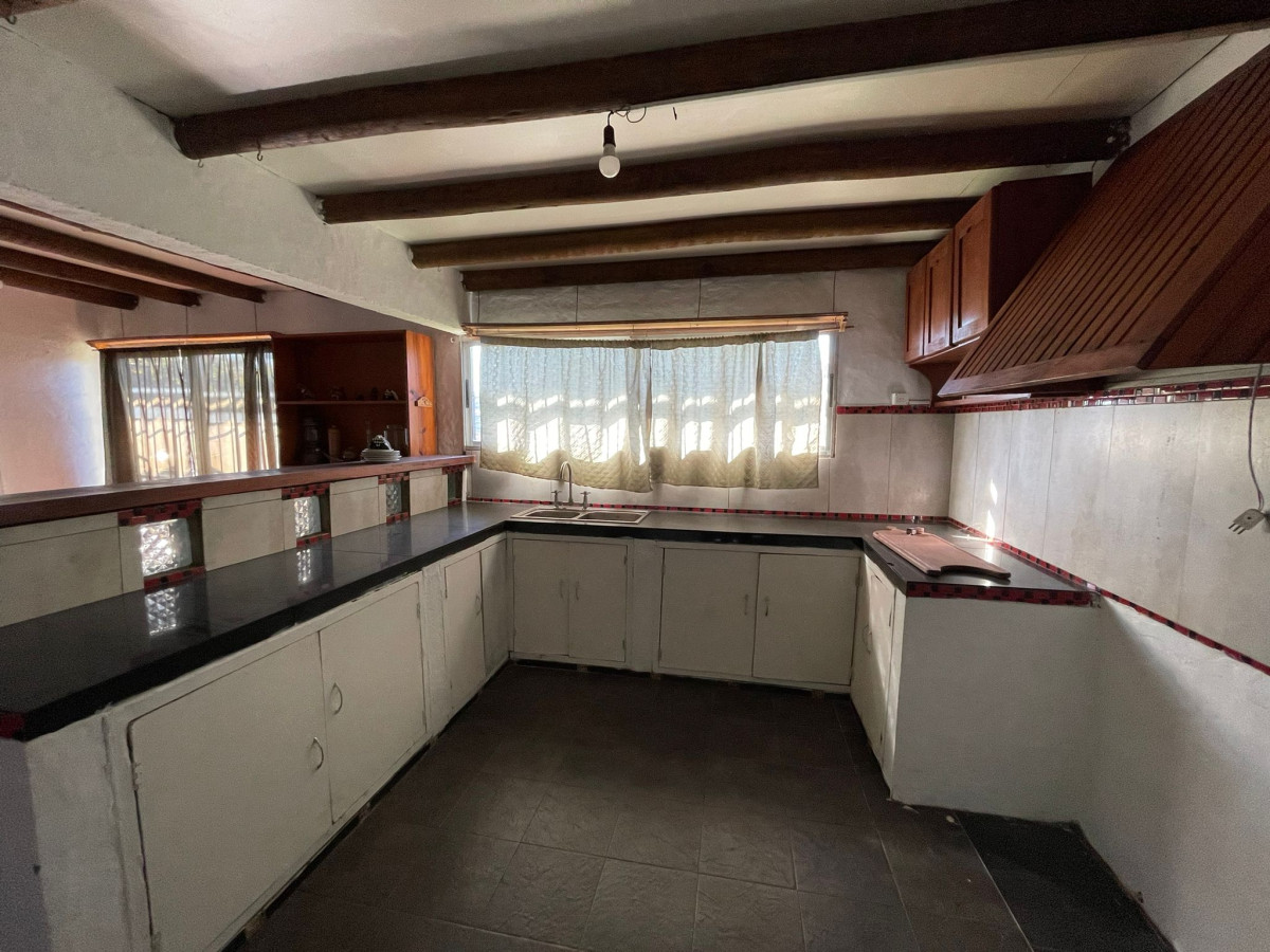 Casa ID.131 - Casa con Apartamento Independiente en Venta – Espacio, Estilo y Confort en Colonia del Sacramento