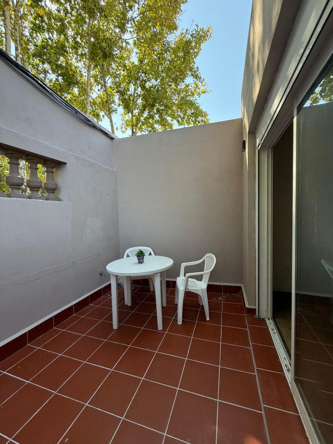 Casa ID.50 - Apartamento Dúplex en Alquiler | Centro de Colonia del Sacramento
