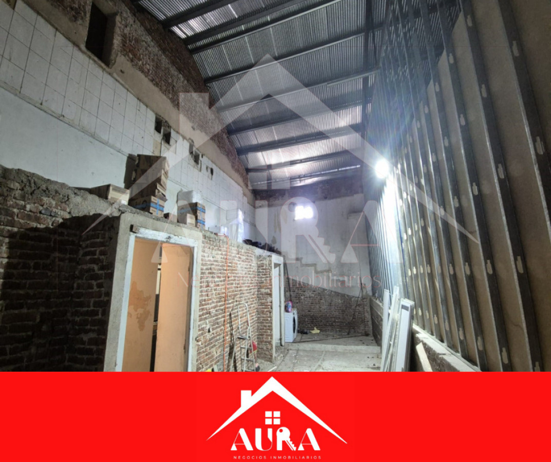 Casa ID.107 - Ex Cine en Venta – Oportunidad Única en el Corazón de Colonia del Sacramento