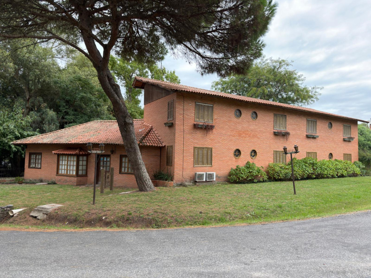 Casa ID.237 - ESPECTACULAR HOTEL EN ZONA BALENARIA 
